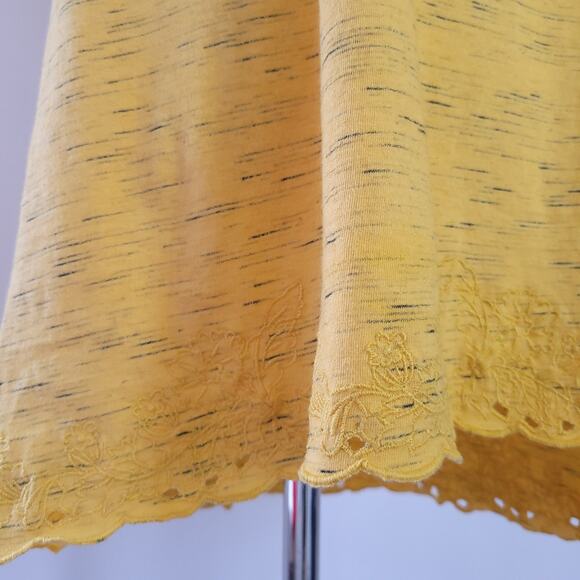 NEW Soft Surroundings Coral Triangle Tee Artisan Gold Embroidered Women XS - Picture 9 of 12